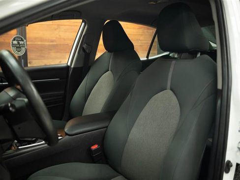 Used 2023 Toyota Camry LE image 10