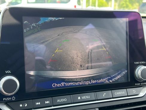 Used 2024 Nissan Altima 2.5 SV FWD image 20