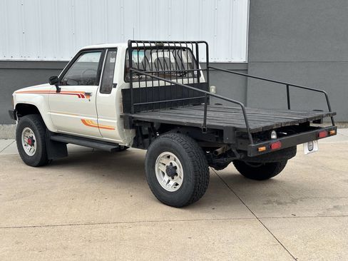 Used 1986 Toyota Pickup SR5 image 10