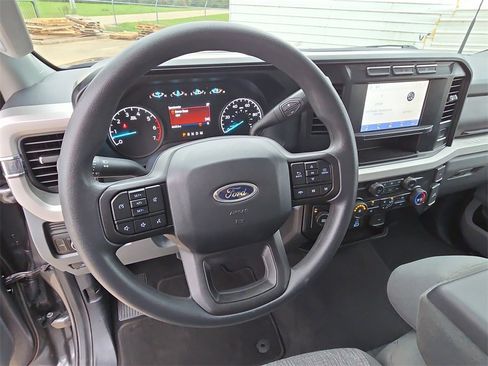 Used 2024 Ford F250 XLT image 14