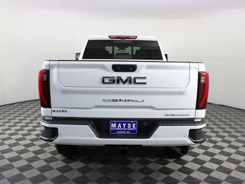 New 2026 GMC Sierra 3500 Denali Ultimate AWD/4WD image 29