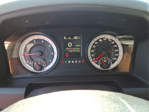 Used 2014 RAM 2500 SLT AWD/4WD image 15