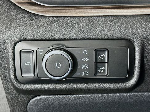 Used 2024 Ford Explorer Limited RWD image 17