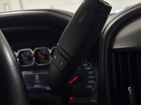 Used 2018 Chevrolet Silverado 1500 LTZ Z71 w/ Redline Edition image 17