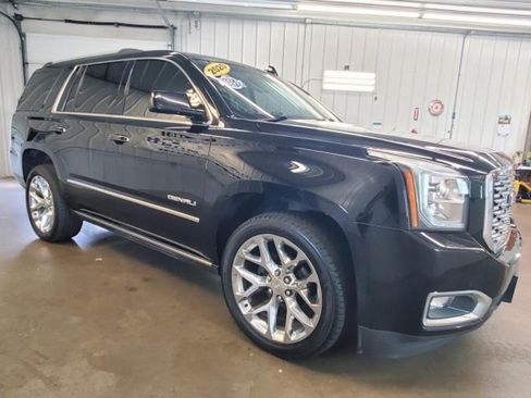 Used 2020 GMC Yukon Denali w/ Denali Ultimate Package AWD/4WD image 2