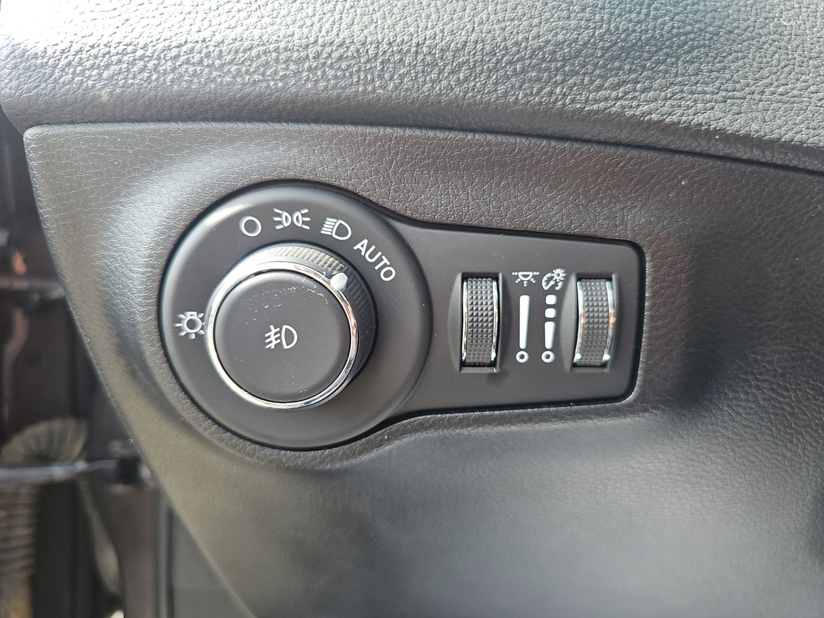 Used 2019 Jeep Compass Limited AWD/4WD image 19
