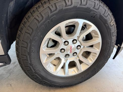 Used 2018 GMC Yukon SLE w/ HD Trailering Package image 44