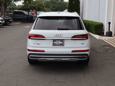 Used 2022 Audi Q7 3.0T Premium w/ Convenience Package AWD/4WD image 9