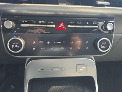 New 2026 Hyundai Ioniq 9 Limited w/ Tow & Go Package AWD/4WD image 25