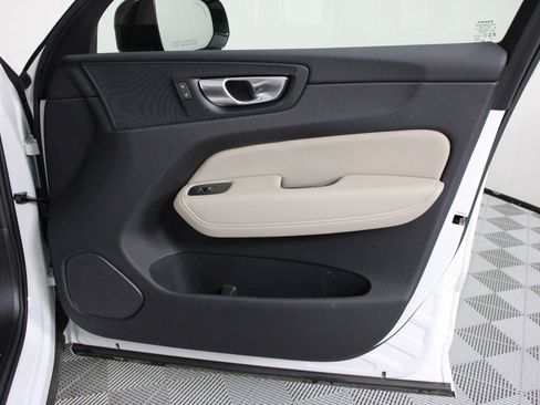 Certified 2026 Volvo XC60 B5 Plus w/ Protection Package Premier AWD/4WD image 21