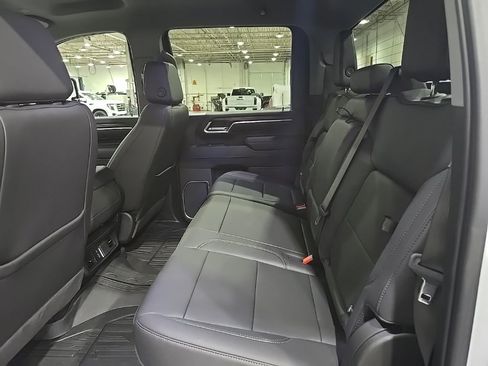 Used 2025 GMC Sierra 2500 SLT AWD/4WD image 14