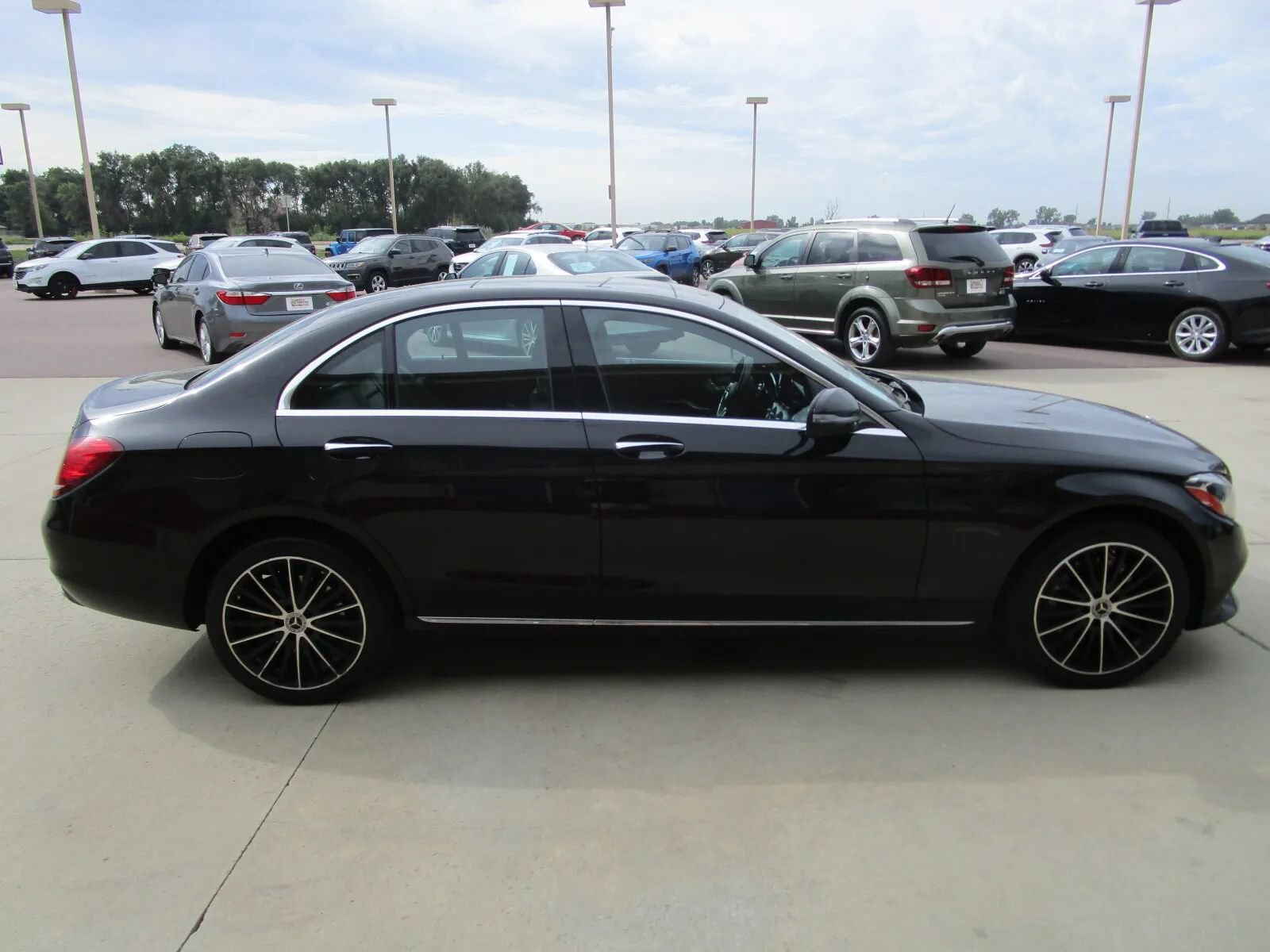 Used 2021 Mercedes-Benz C 300 4MATIC Sedan w/ Premium Package image 8