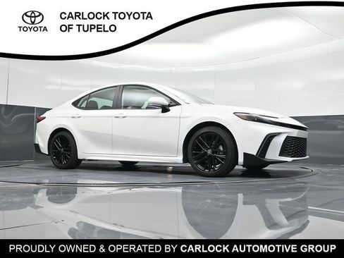Used 2026 Toyota Camry SE FWD image 44