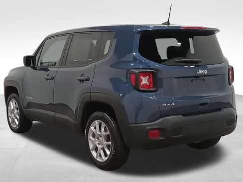 Used 2023 Jeep Renegade Latitude AWD/4WD image 7
