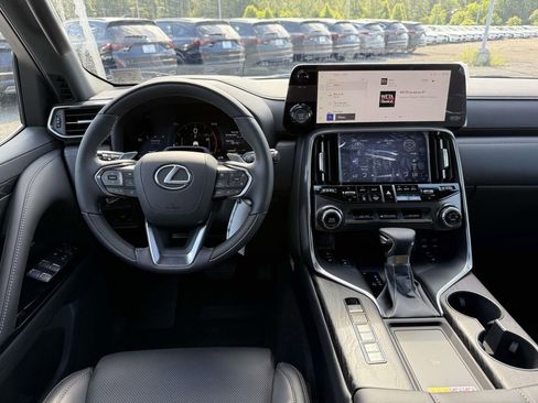 New 2026 Lexus LX 600 4WD w/ Luxury Package image 8