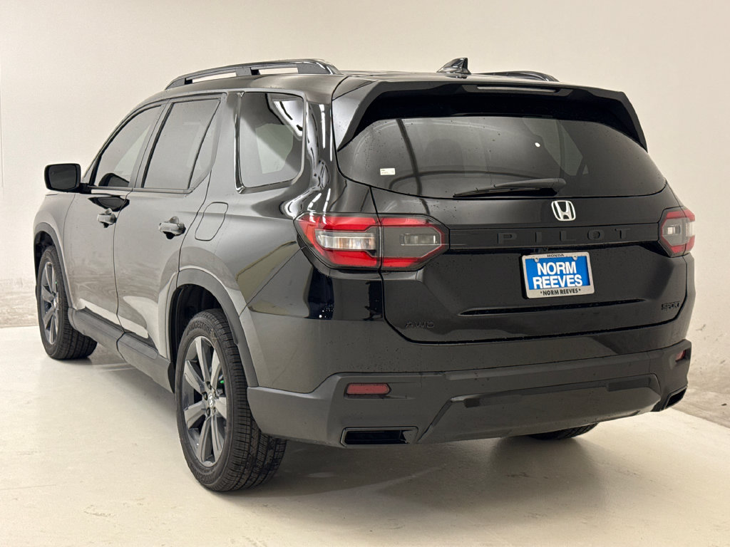 New 2026 Honda Pilot Sport image 7