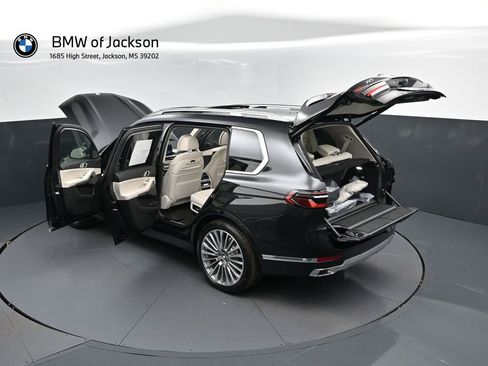 New 2026 BMW X7 xDrive40i AWD/4WD image 2