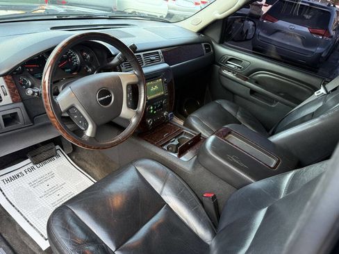 Used 2011 GMC Yukon Denali AWD/4WD image 14