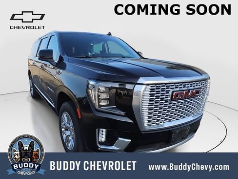 Used 2024 GMC Yukon XL Denali AWD/4WD image 1