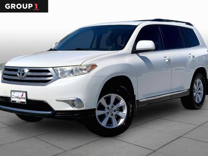 Used 2012 Toyota Highlander FWD w/ Tech Pkg