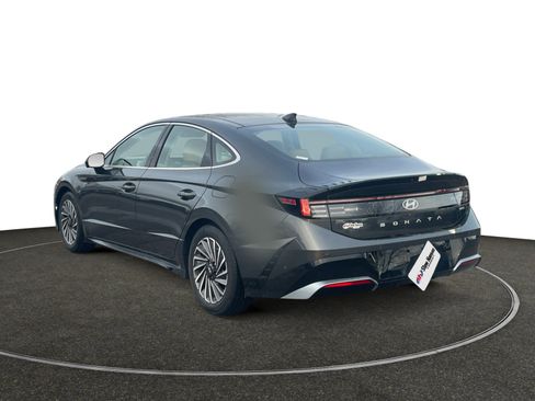 Certified 2025 Hyundai Sonata Limited image 3