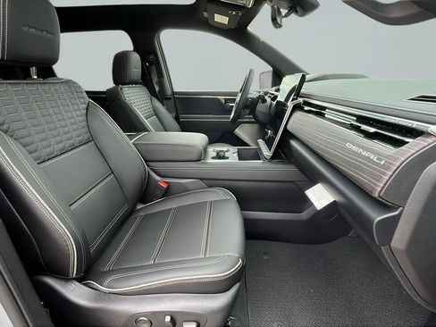 New 2024 GMC Sierra EV Denali image 18