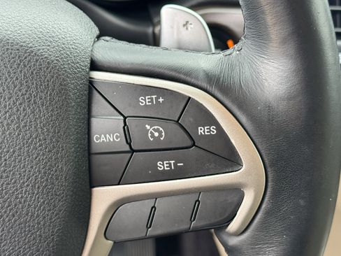 Used 2017 Jeep Grand Cherokee Limited RWD image 23