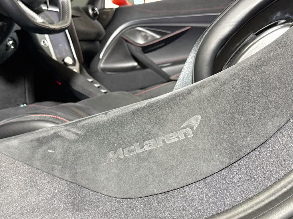 Used 2026 McLaren 750S Spider RWD image 20