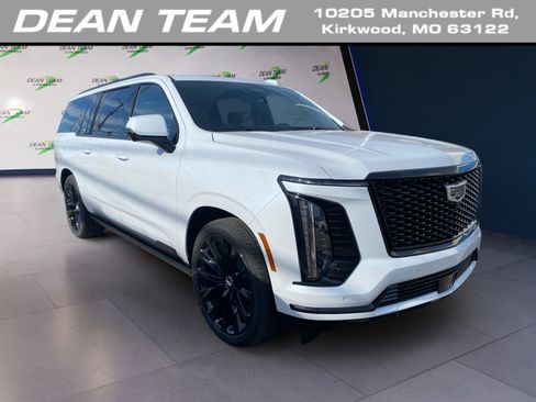 Used 2026 Cadillac Escalade ESV Sport w/ LPO, ONYX Package image 1