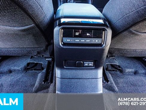 Used 2024 Toyota Land Cruiser image 31