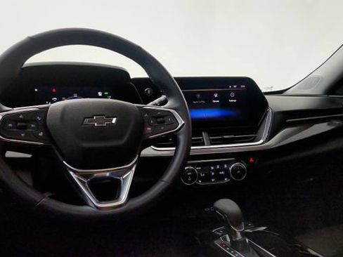 Used 2024 Chevrolet Trax ACTIV w/ Sunroof Package FWD image 61