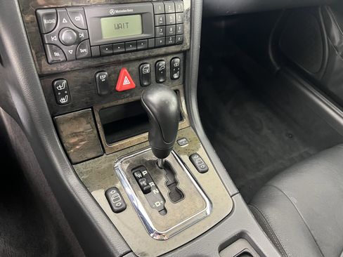 Used 2004 Mercedes-Benz SLK 32 AMG image 34