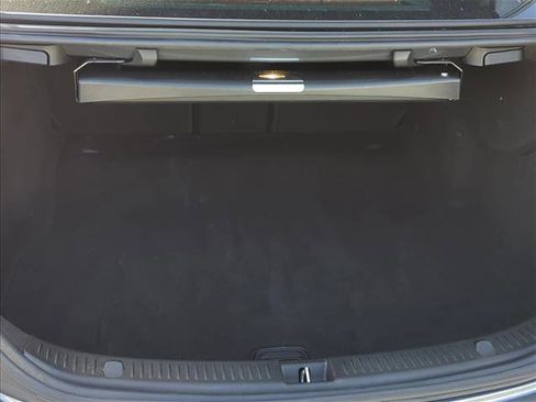 Used 2017 Mercedes-Benz E 300 image 4