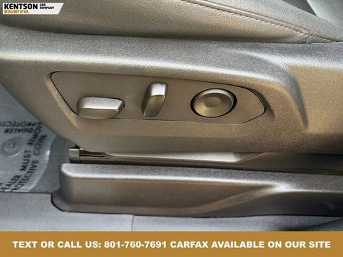 Used 2025 Chevrolet Suburban Z71 image 31