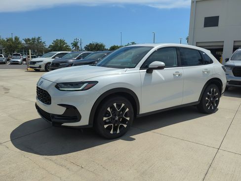 New 2026 Honda HR-V EX-L image 10