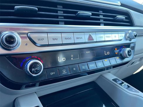 Used 2022 Kia Telluride EX w/ EX Premium Package image 16