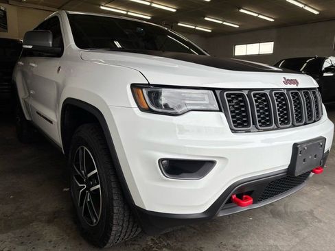 Used 2021 Jeep Grand Cherokee Trailhawk w/ Trailhawk Luxury Group image 3