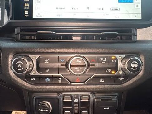 Used 2025 Jeep Wrangler Unlimited Sport S 4xe image 21