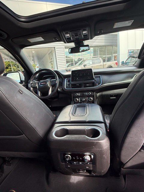 Used 2022 GMC Yukon AT4 w/ Technology Package AWD/4WD image 24