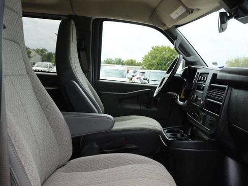 Used 2025 Chevrolet Express 3500 LT w/ LT Preferred Equipment Group image 14