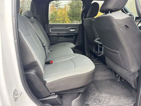 Used 2022 RAM 2500 Big Horn w/ Level 1 Equipment Group image 11