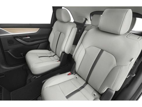 Used 2024 MAZDA CX-90 Plug-In Hybrid w/ Premium Pkg AWD/4WD image 9