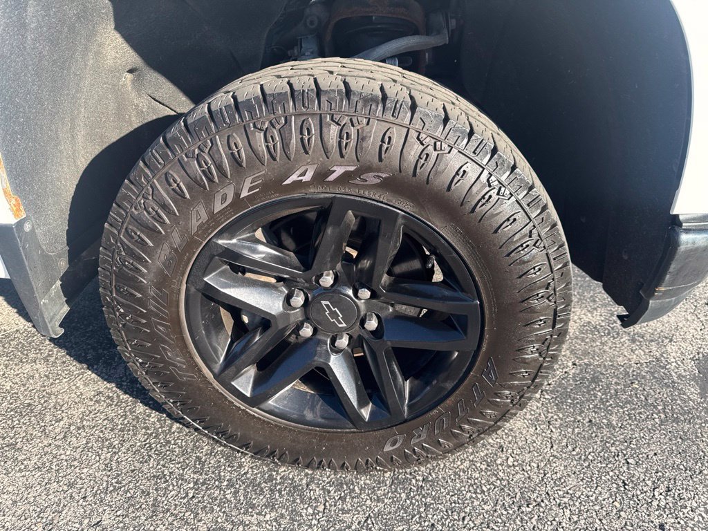 Used 2020 Chevrolet Silverado 1500 Custom Trail Boss w/ Custom Convenience Package AWD/4WD image 32