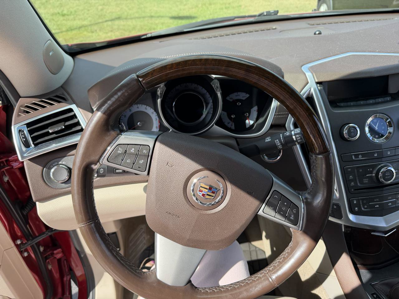 Used 2012 Cadillac SRX Luxury AWD/4WD image 11