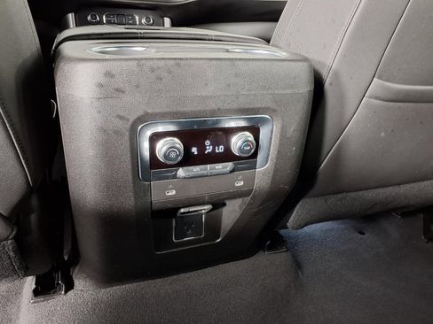 Used 2021 GMC Yukon SLT image 14