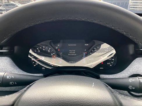 Used 2025 Jeep Compass Latitude image 25