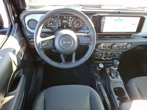 New 2026 Jeep Gladiator Sport AWD/4WD image 2