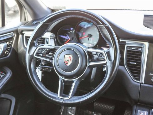 Used 2017 Porsche Macan S image 19