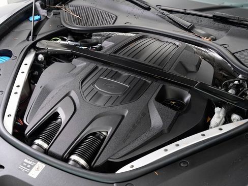 Used 2025 Porsche Panamera 4 image 28