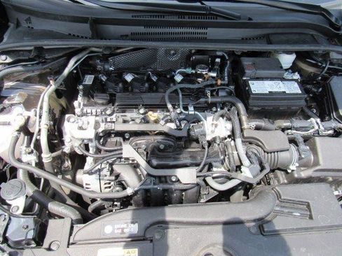 Used 2025 Toyota Corolla LE FWD image 40